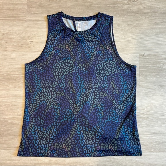 Fabletics Women’s Blue Heatmap Leopard Dry-Flex Open Back Tank - Large - Picture 3 of 6